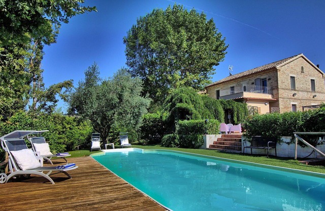 Stunning private villa for 12 guests with private pool, A/C, WIFI, TV, patio and panoramic view