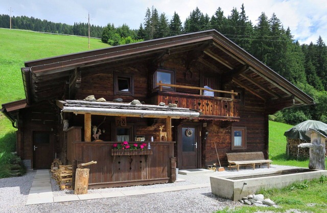 Stunning private villa for 13 people with WIFI, TV, terrace and pets allowed