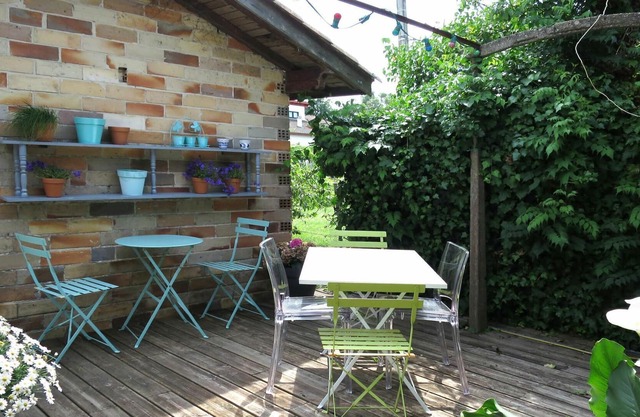 Stunning private villa for 8 people with WIFI, TV, terrace, pets allowed and parking
