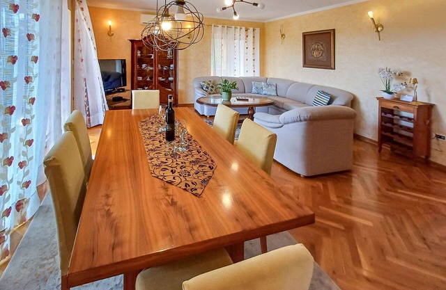 Stunning private villa with A/C, private pool, WIFI, TV, balcony, panoramic view and parking