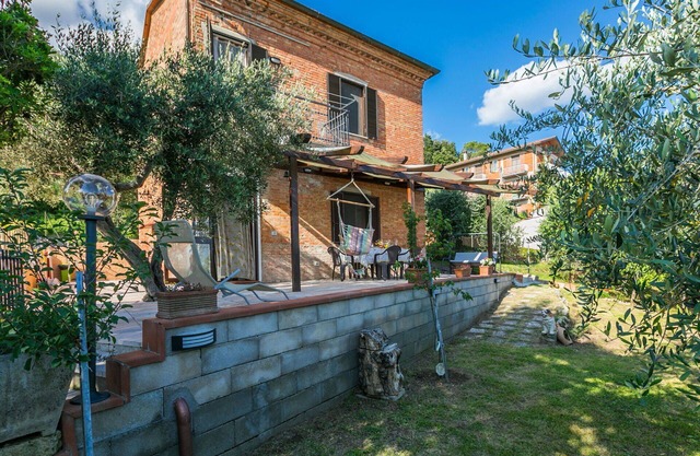 Stunning private villa with WIFI, A/C, terrace, pets allowed, panoramic view and parking