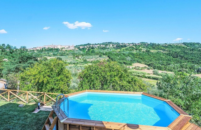 Stunning private villa with private pool, WIFI, hot tub, TV, patio, pets allowed and panoramic v.