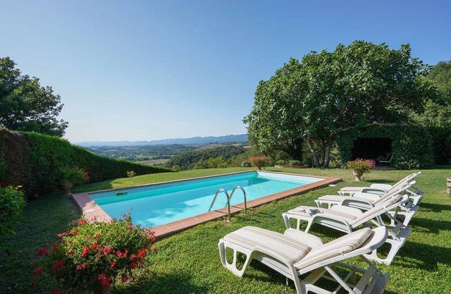 Stunning private villa with A/C, WIFI, private pool, TV, patio, panoramic view and parking