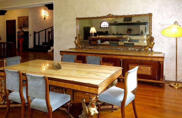 Stunning private villa for 10 guests with WIFI, TV, patio, pets allowed and panoramic view