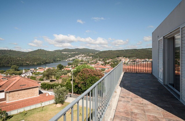 Stunning private villa for 6 guests with WIFI, TV, terrace and parking