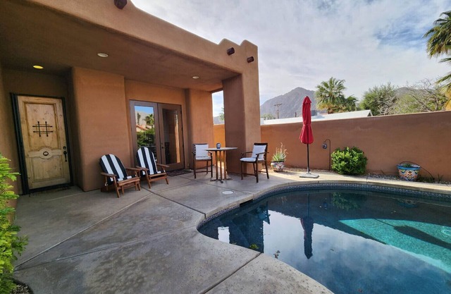 Stunning Santa Fe Pool Home Steps to Park and Village LIC# 068222
