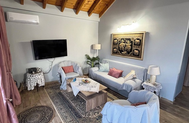 Stunning Seafront Home in Rhodes – Perfect for Relaxing Getaways"