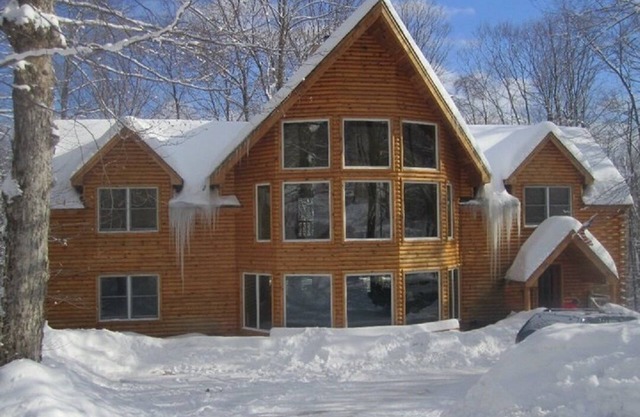 Stunning Ski Chalet minutes from Mt. Snow