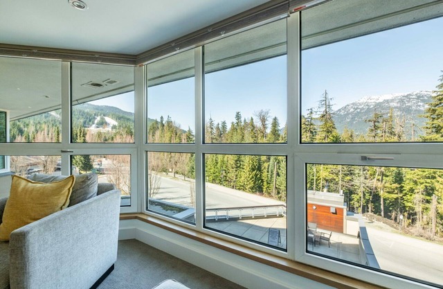 Stunning ski-in/out | AC | Complex pool & hot tub