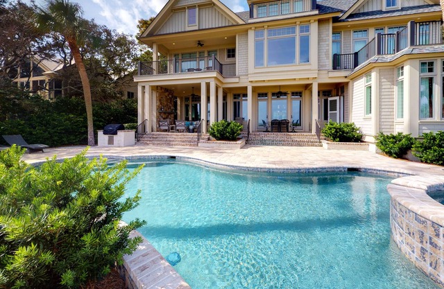 Stunning & Spacious Beachfront Home with Amazing Views, Private Pool & Hot Tub