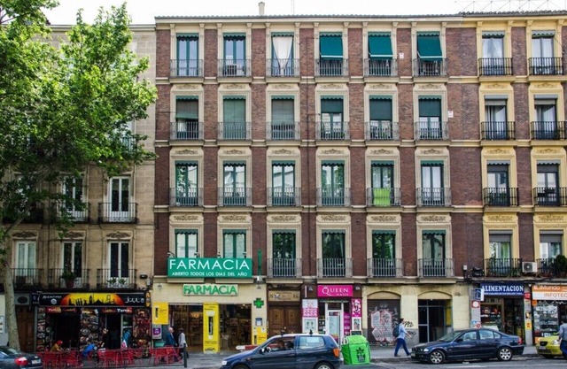 Stunning & Stylish 4BD 3BTH - City Center-Atocha