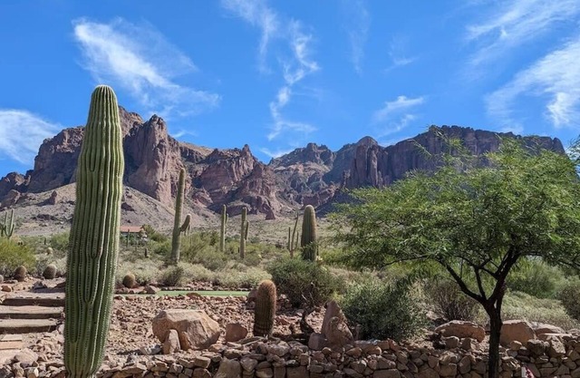 Stunning Superstition Views Private Putting Green