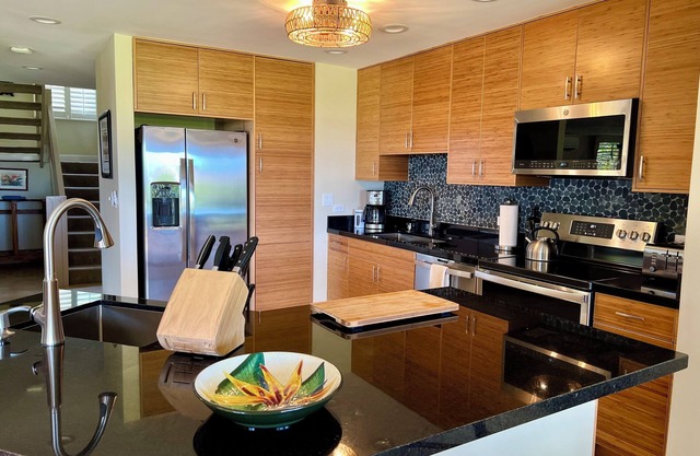 Stunning Two Story Townhouse located in Ekahi Village!