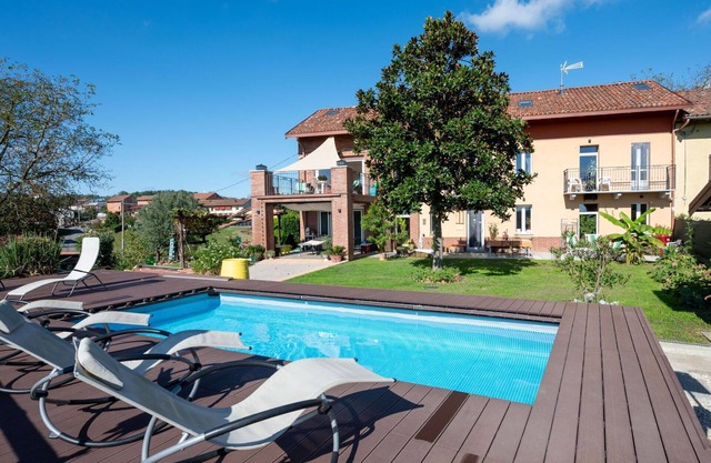 Stunning villa for 10 guests with A/C, private pool, WIFI and patio