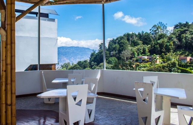 Stunning view in Medellin hills, Icon House - Standard 1