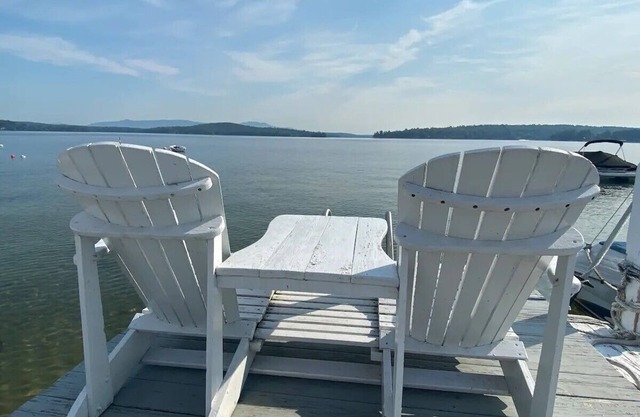 Stunning Views and More on Lake Winnipesaukee Sleeps 8