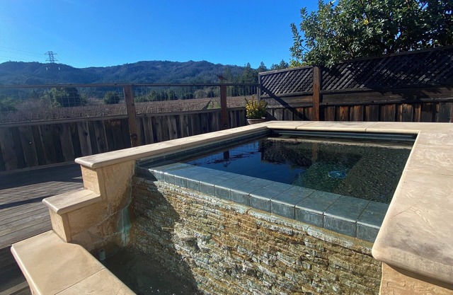 STUNNING VIEWS AND EASY WINE COUNTRY LIVING, 4-bedroom house in Saint Helena