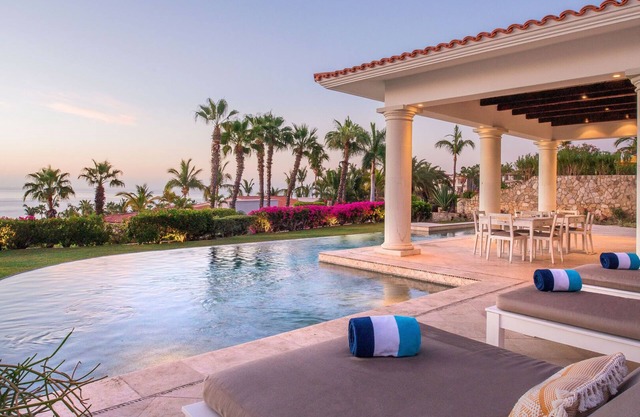 Stunning Villa in Palmilla w/Chef, Butler, Chauffeur and Yacht included!