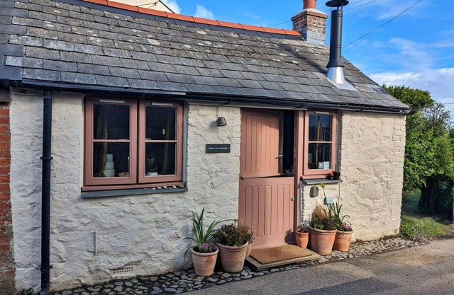 Stunning villa for 2 guests with WIFI and pets allowed