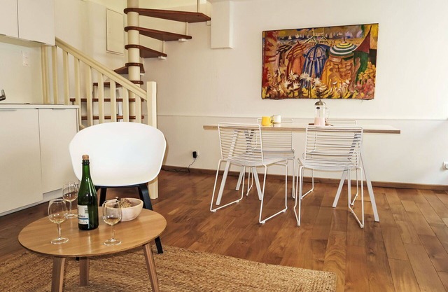 Stunning villa for 4 people with WIFI and parking