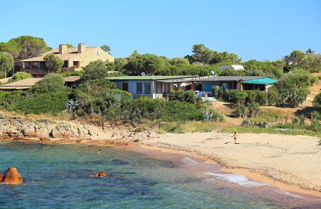 Stunning villa for 6 people with WIFI, TV and patio