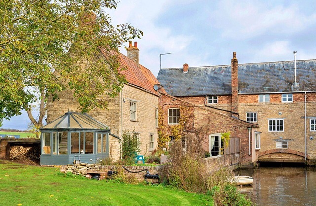 Stunning villa for 8 guests with WIFI, TV, terrace and pets allowed