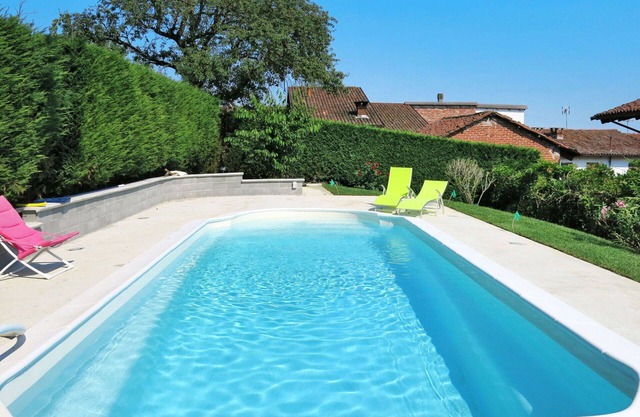 Stunning villa for 8 people with WIFI, private pool, TV and patio