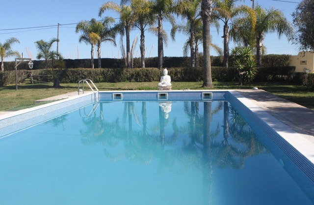 Stunning villa for 6 guests with A/C, WIFI, pool, TV and terrace
