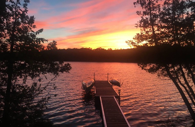 Stunning Waterfront Guest Suite on W. Garland Pond