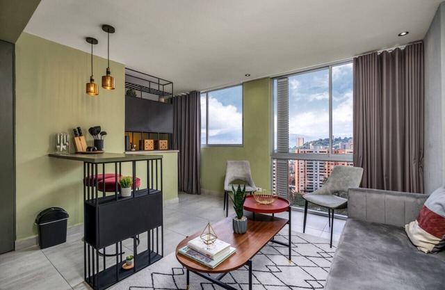Stylish 19th floor loft near El Tesoro city view