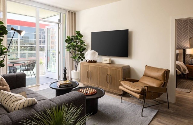 Stylish 1BR Condo at The Martin | Hot Tub & Pool