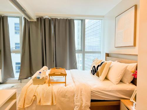 Stylish 1BR Prime BGC Uptown near Hyatt #upt119c