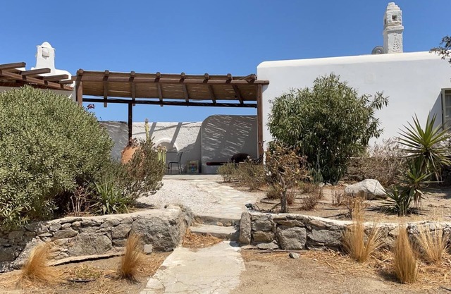 Stylish 2 Bedroom Holiday Home with Spectacular Views