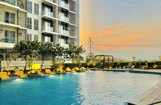 Stylish 2BR Condo in LaFayette Park Square
