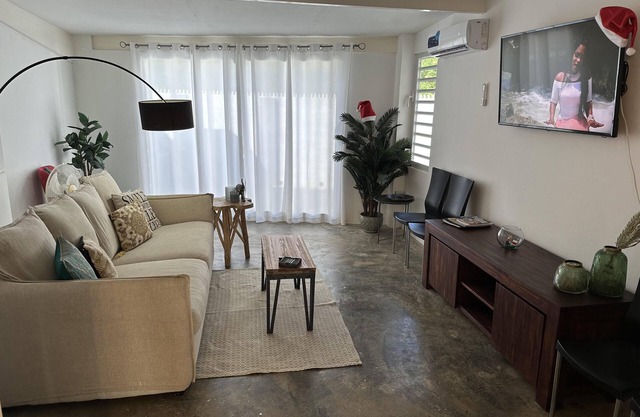 Stylish 3-Bed House in Brakkeput Meimei