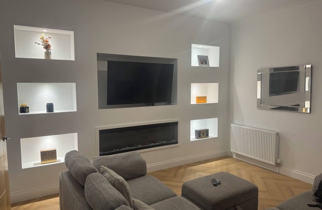 Stylish 3 bed flat in city centre of Dunfermline