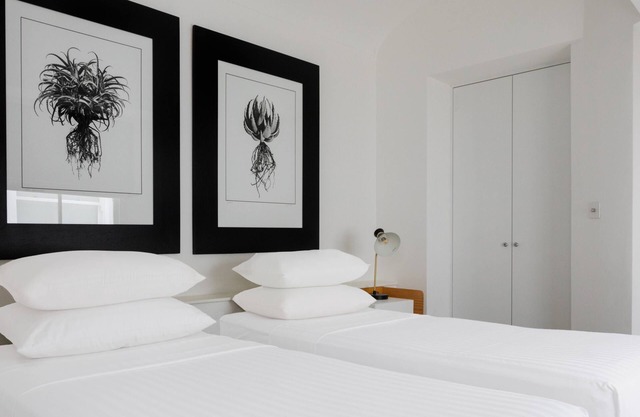 Stylish 3bed 3bath, Central