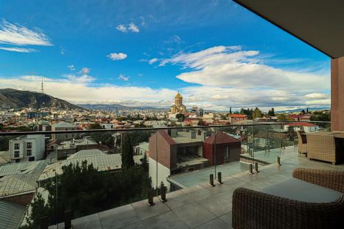 Stylish 3BR Duplex in Avlabari - By Wehost