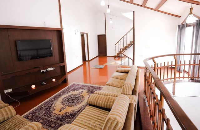 Stylish 5 Bedroom Villa With Private Pool