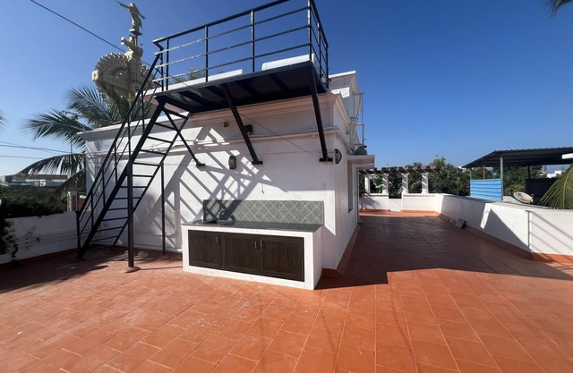 Stylish 6BHK Villa for 14 in ECR. Ideal for a large family or friends.