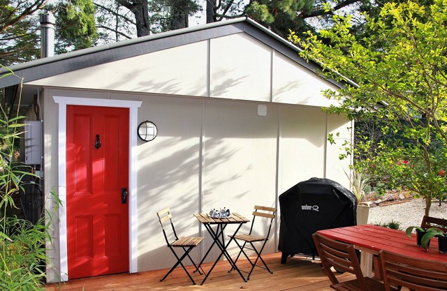 Stylish and charming cottage Blue Mountains - La Pineta Garden Studio Katoomba