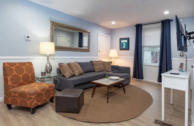 Stylish and Refined with Easy City Access