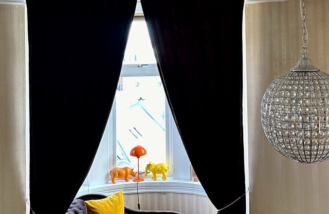 Stylish Art Nouveau Jugend big apartmen. heart of Ålesund.