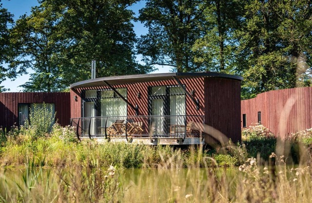 Stylish Bungalow Near Forest