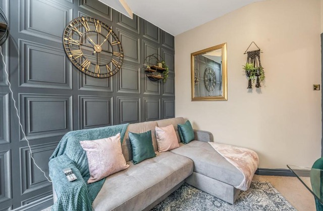 Stylish Central Edinburgh Abode
