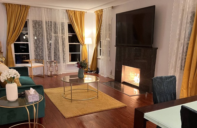 Stylish Century City West LA 3 bdrm Home w/FREE parking