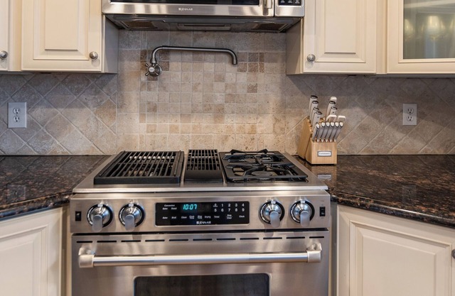 Stylish, comfortable and clean home steps from DTP. Can not beat location!