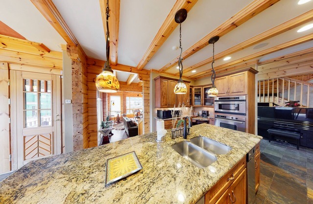 Stylish Dog-Friendly Home w/All-Wood Interior + Private Sauna and Theater