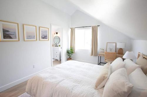 Stylish, Elegant, Modern, King Bed