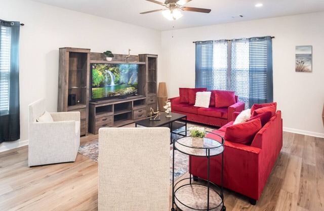 Stylish Family Townhouse in Baton Rouge LA- BC1004